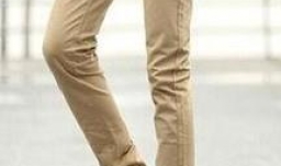 米色裤子配什么鞋子
