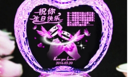 送女孩子什么礼物好