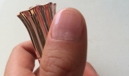 怎样正确使用指甲油？