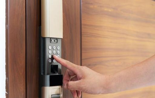 自如密码锁开不了门怎么办