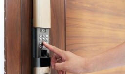 自如密码锁开不了门怎么办