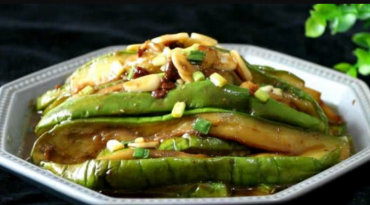 青茄子怎么红烧才好吃