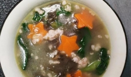 怎样做美味儿的青菜胡萝卜肉末汤？