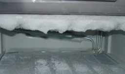 冰箱冷藏室结冰怎么解决？