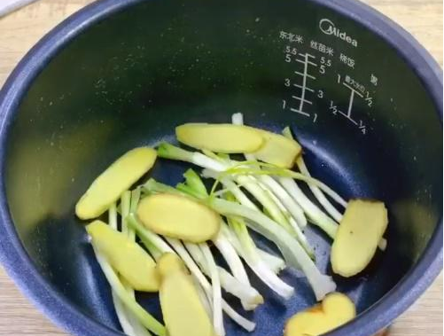 奥尔良鸡电饭煲做法