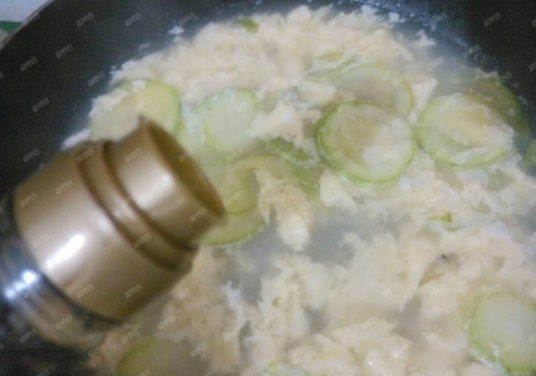 西葫芦汤的做法