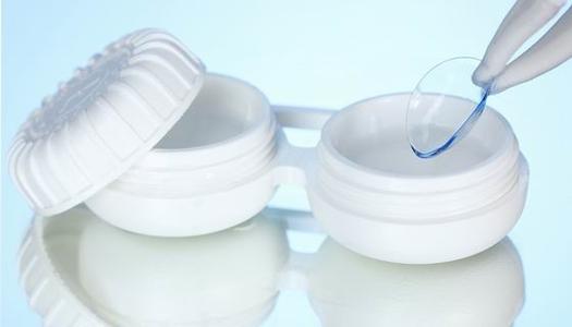 隐形眼镜有没有可能滑到眼球后面