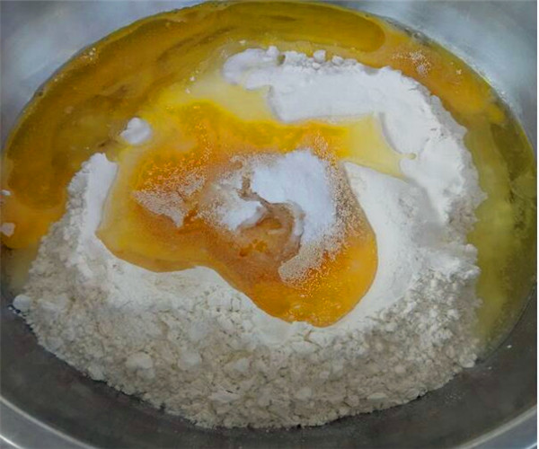 家庭炸油条的简易做法窍门