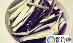 家常土豆焖茄子的做饭