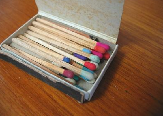 火柴盒上的皮是什么