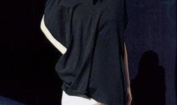 中长款t恤怎么搭配