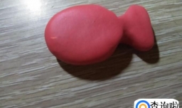 怎样用软陶捏出漂亮的小鱼呢？