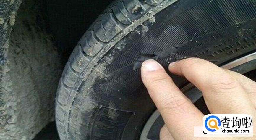 轮胎边上划破小口子怎么补