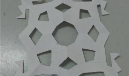 剪纸教程---四折窗花折剪方法四