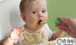 宝宝多大可以自己学习吃饭了？