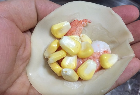 虾和什么包饺子