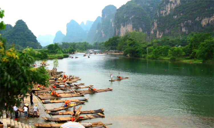 桂林山水甲天下的下一句