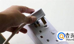 冰箱后面散发出臭味，储水盒里的污水原因