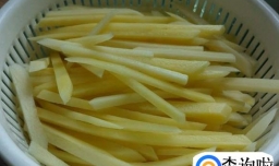 怎么做外酥里嫩炸薯条？