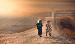 何姓男孩起名大全，何姓男宝宝取名，男孩何姓名字推荐