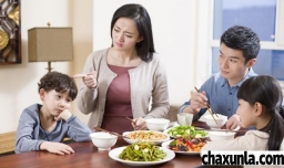 怎么教会孩子吃饭