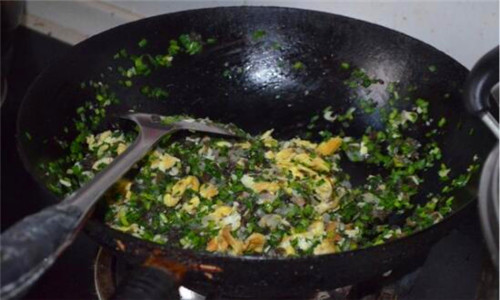 虾仁木耳鸡蛋饺子馅的做法