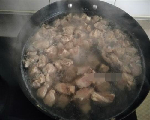 牛腩炖芋头的家常做法