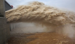 水库水满了为什么要泄洪