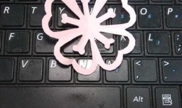 怎么做才能剪出爱心桃花