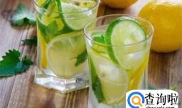 柠檬泡水喝有什么作用与功效 柠檬水的功效与作用