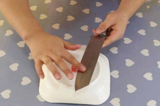 菜刀不快了如何让它变得锋利