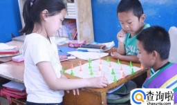 如何教孩子学下跳棋