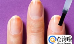 如何涂指甲油才不容易掉？