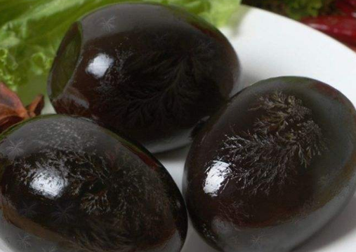 皮蛋用几种材料做成的