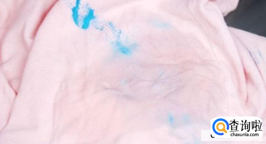 衣服上的油漆该如何清理