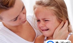 两个孩子突然打架了应该怎么办？