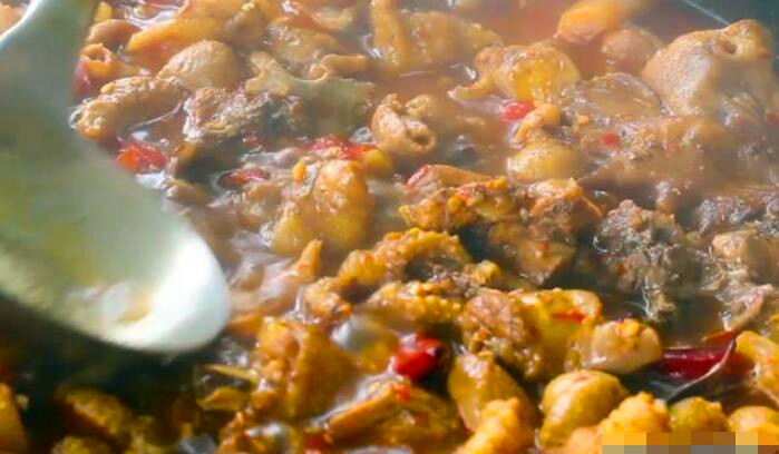 四川肥肠鸡正宗的做法