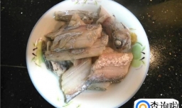 家常红烧带鱼的制作过程