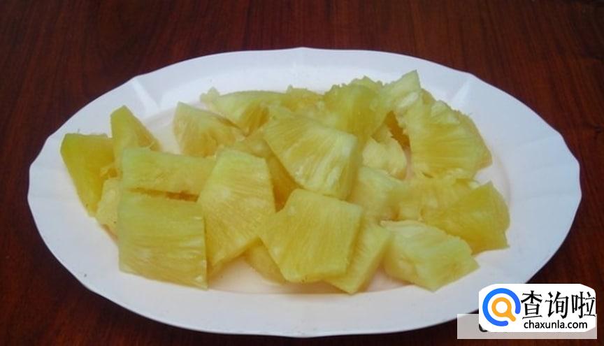 怎样轻松去除菠萝皮