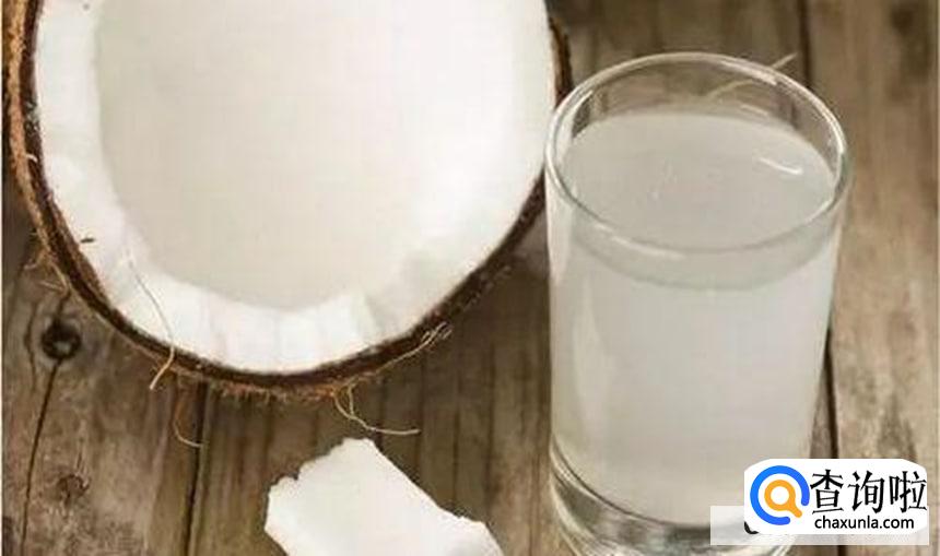 为什么椰子里面有水
