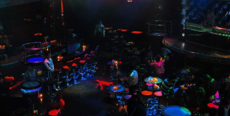 酒馆和酒吧的区别