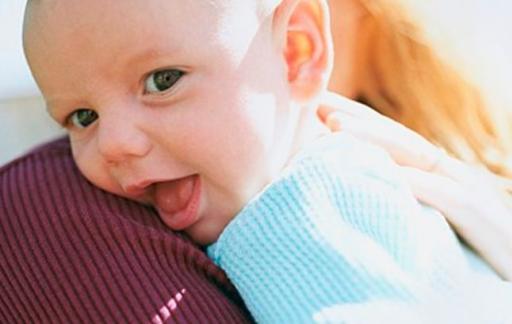 新生儿打嗝如何缓解