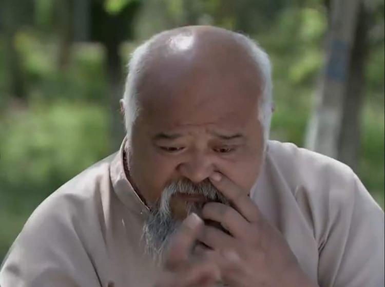 拮据是什么意思