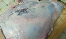 如何制作碳烤羊腿