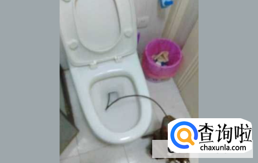 如何用钢丝疏通马桶