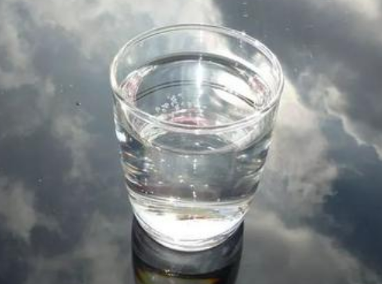 喝盐水的功效和作用