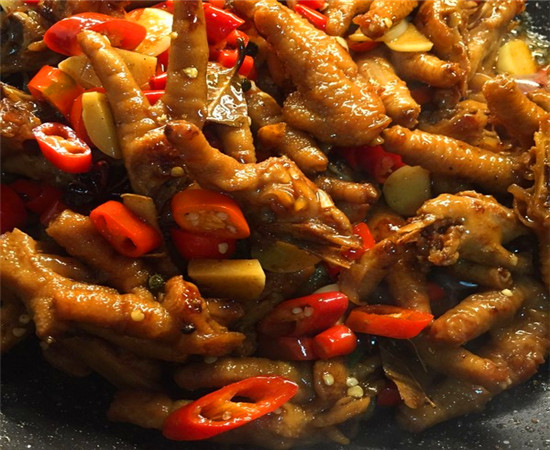麻辣干锅鸡爪的家常做法