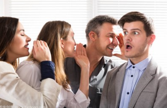 窃窃私语的意思是什么?