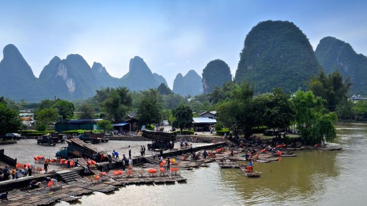 桂林山水甲天下下一句