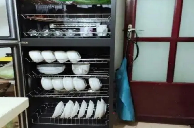 如何清洗集成灶